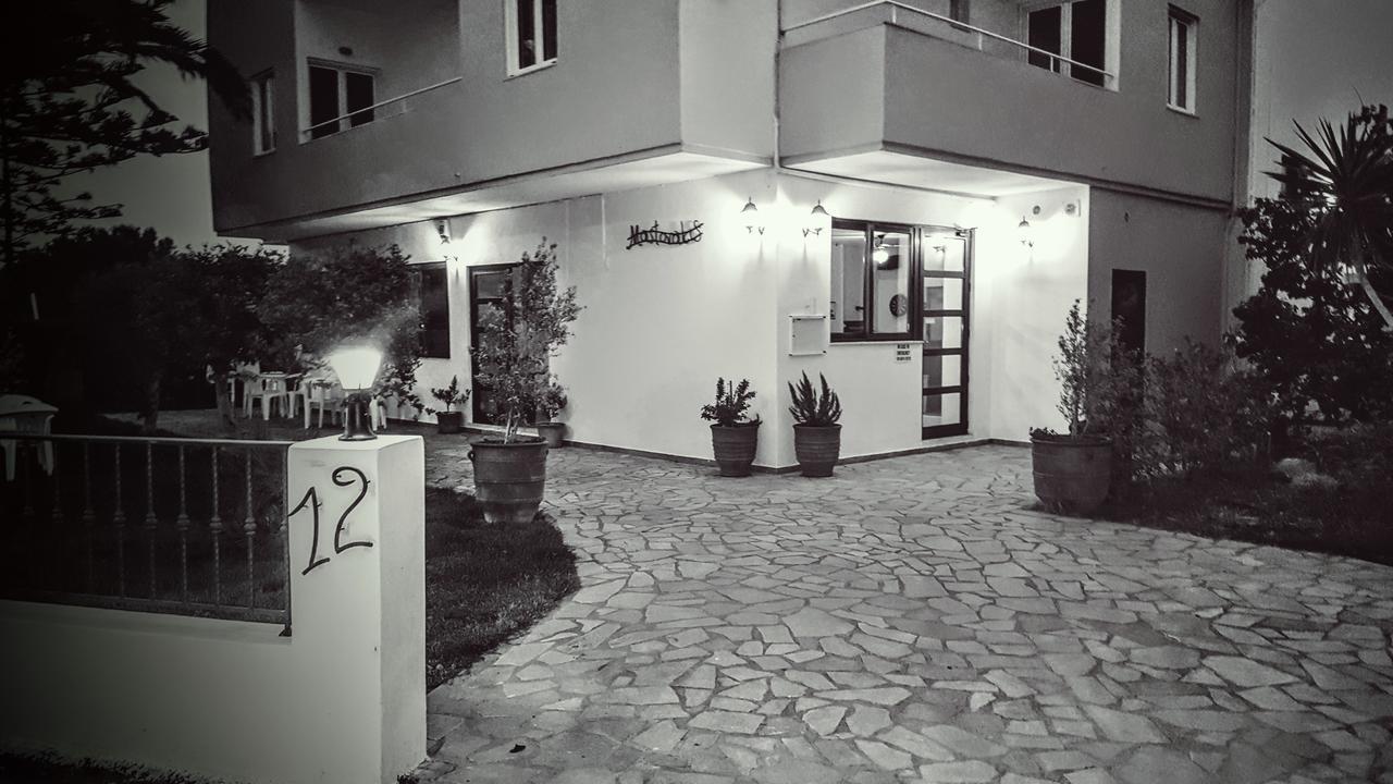 Mastorakis Hotel And Studios Limenas Chersonisou Exterior foto
